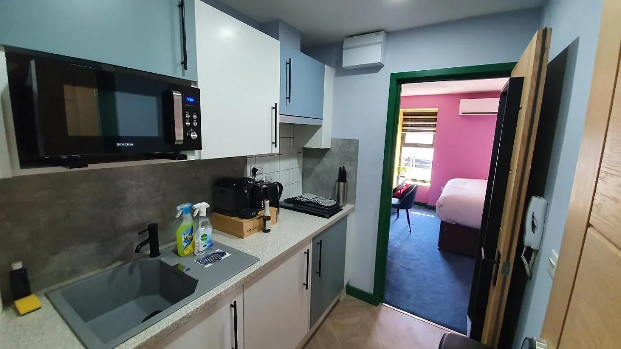 Aaron Wise - 51 Fitzhamon Apartments Cardiff