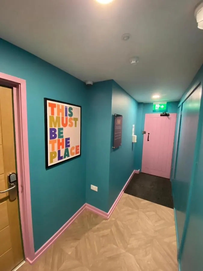 Aaron Wise - 51 Fitzhamon Apartments Cardiff